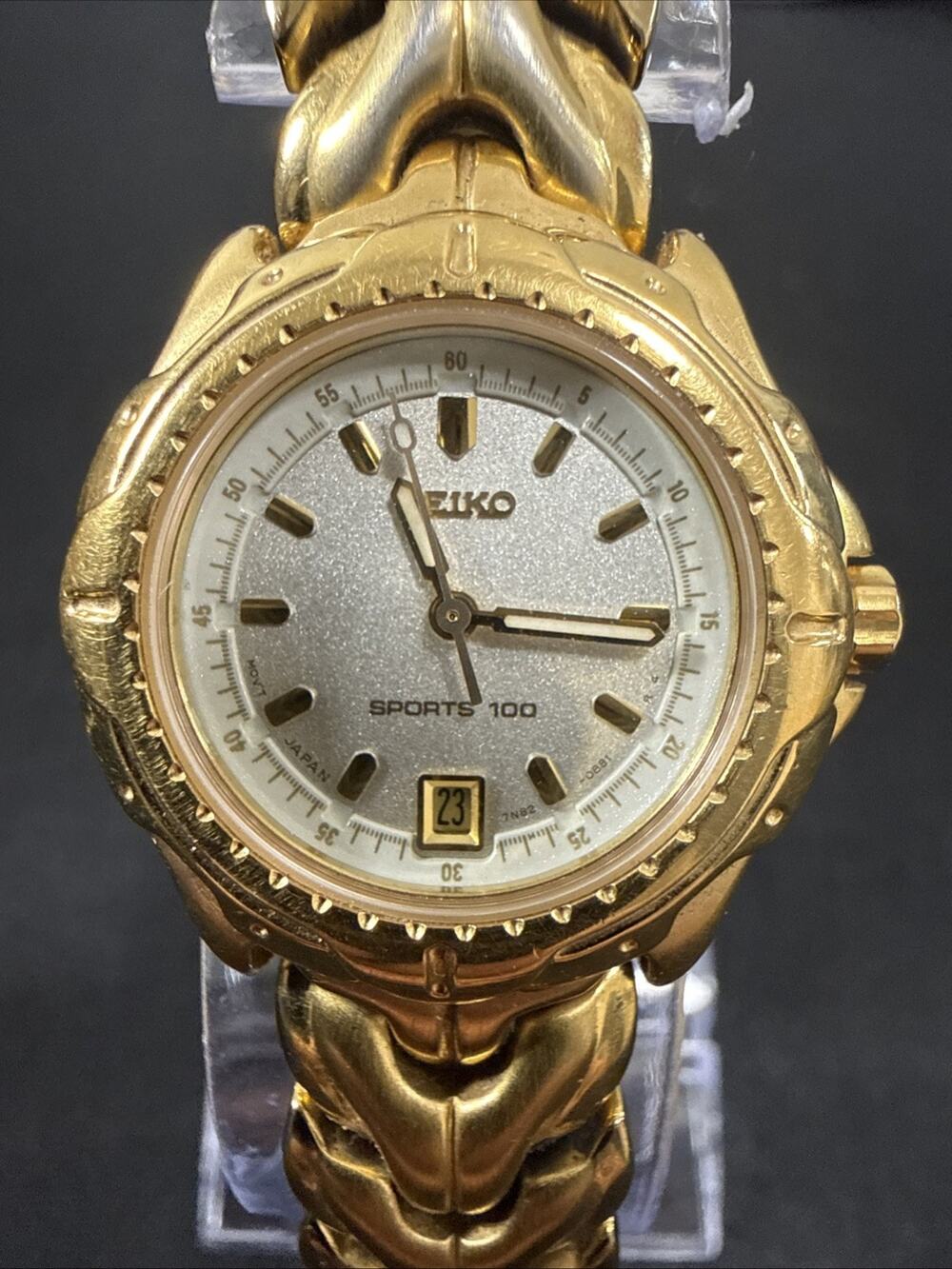 Vintage Womens Seiko Sports 100 7N82-0379 July 96’ Production New Battery (B17)